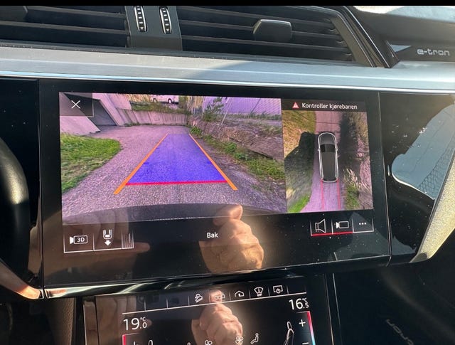 2020 AUDI E-TRON - 30