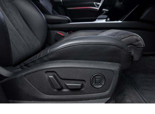 2020 AUDI E-TRON - 20