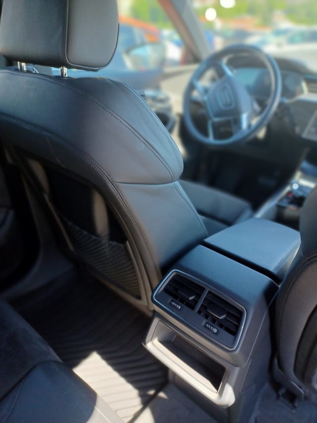 WAUZZZGE1LB021500 2020 AUDI E-TRON-3