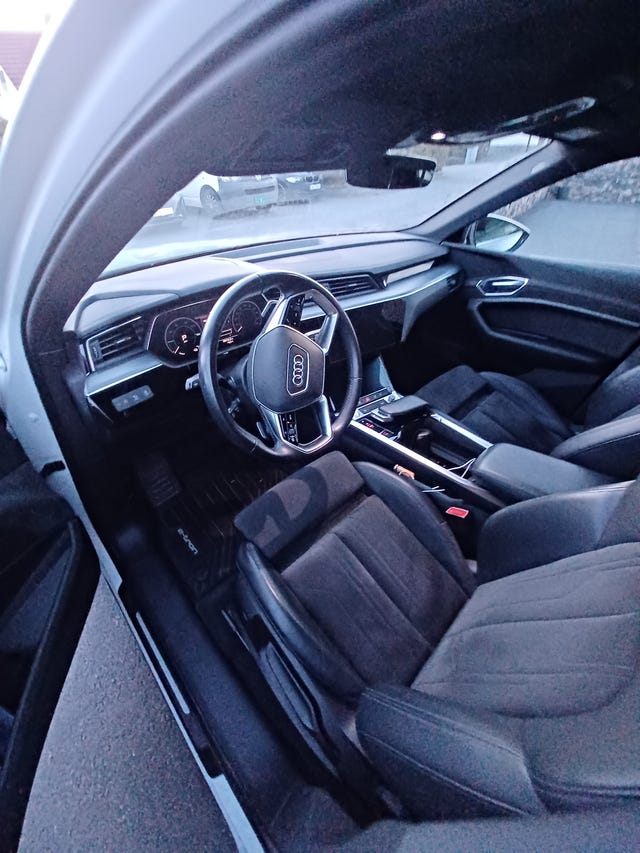 WAUZZZGE1LB021500 2020 AUDI E-TRON-5