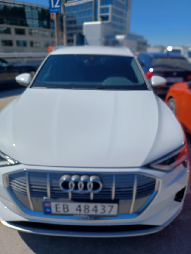 WAUZZZGE1LB021500 2020 AUDI E-TRON-1