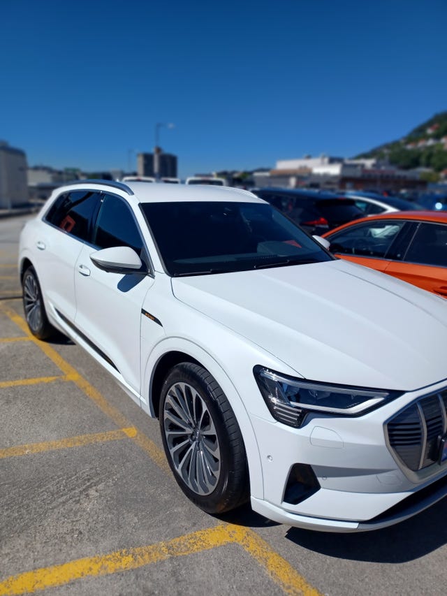 WAUZZZGE1LB021500 2020 AUDI E-TRON-0