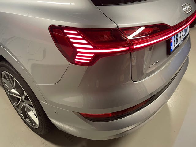 2020 AUDI E-TRON - 12