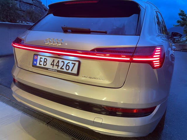 2020 AUDI E-TRON - 10