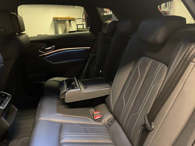 2020 AUDI E-TRON - 35