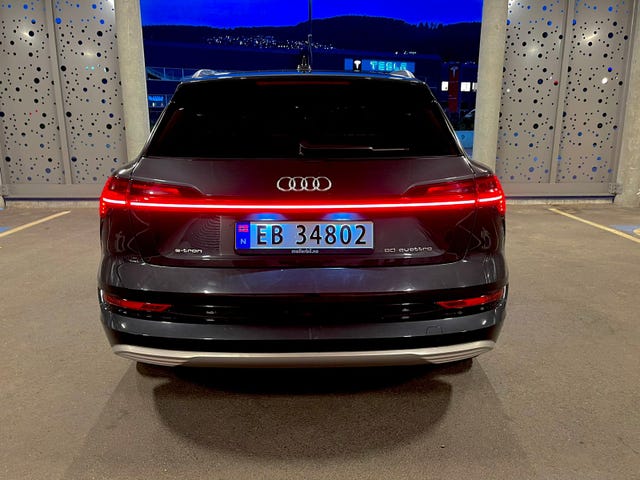 WAUZZZGE4LB022267 2020 AUDI E-TRON-2