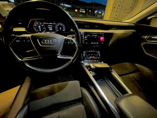 WAUZZZGE4LB022267 2020 AUDI E-TRON-5