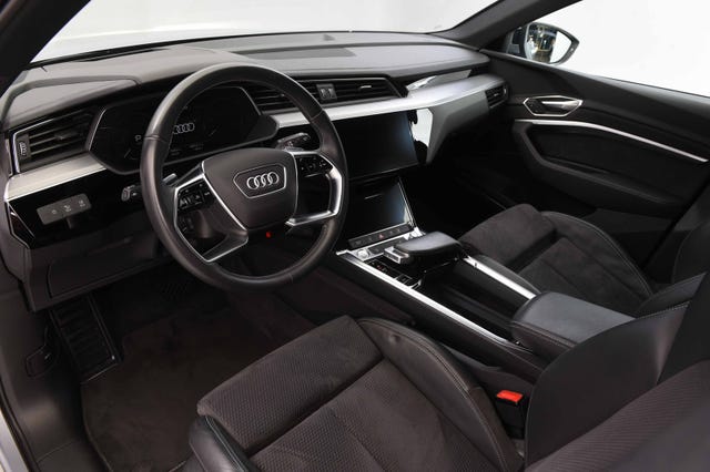 2020 AUDI E-TRON - 16