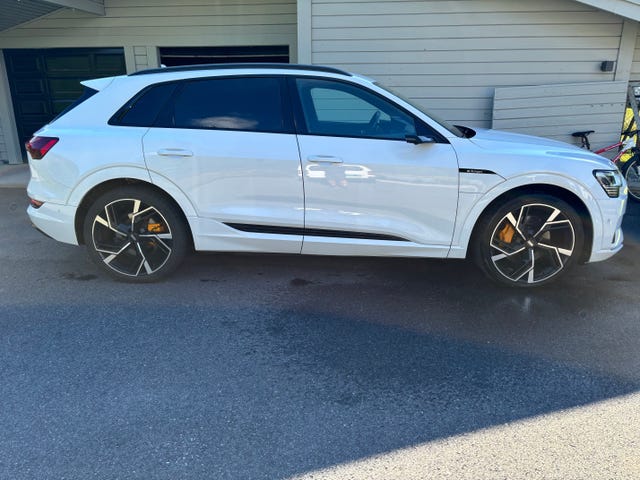WAUZZZGE5LB026649 2020 AUDI E-TRON-0