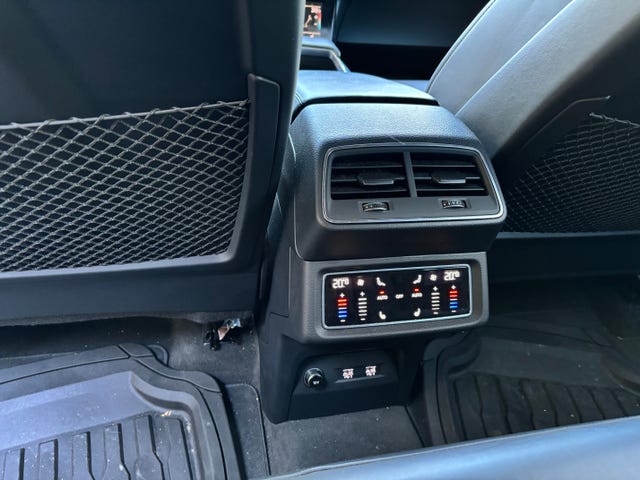 WAUZZZGE5LB026649 2020 AUDI E-TRON-3