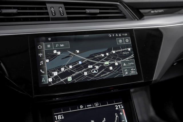 2021 AUDI E-TRON - 19