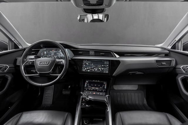 2021 AUDI E-TRON - 12