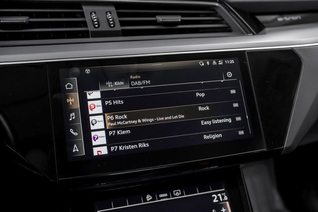 2021 AUDI E-TRON - 20