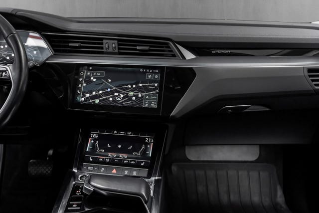 2021 AUDI E-TRON - 18