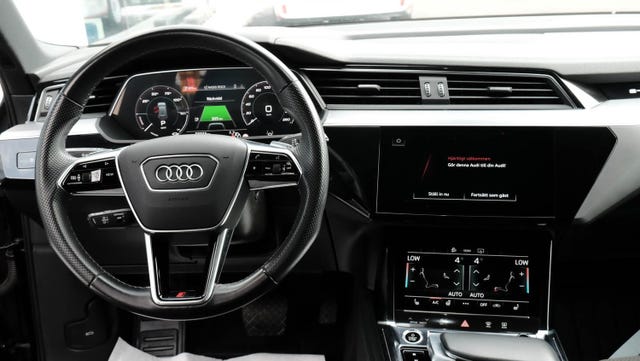 2021 AUDI E-TRON - 17