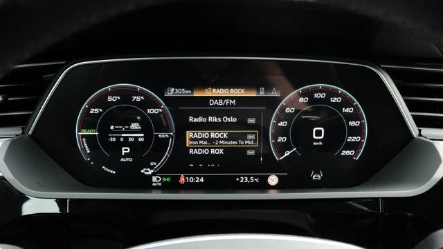 2021 AUDI E-TRON - 39
