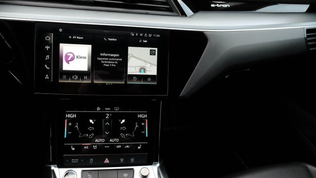 2021 AUDI E-TRON - 23
