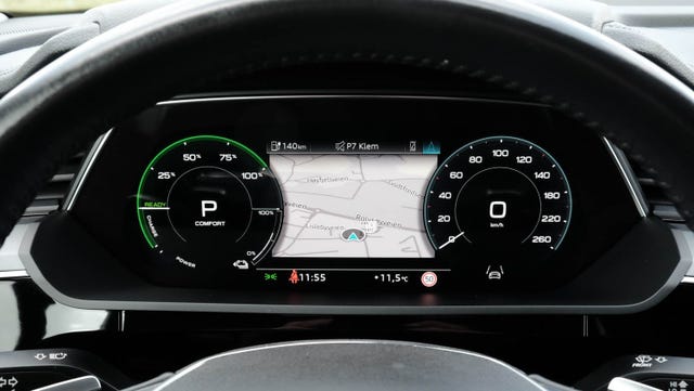 2021 AUDI E-TRON - 33