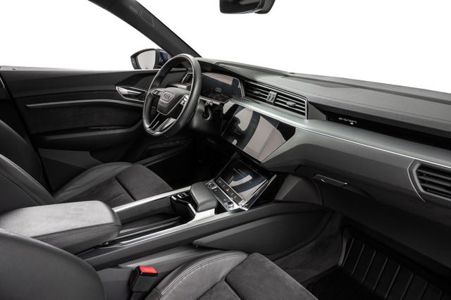 2021 AUDI E-TRON - 11