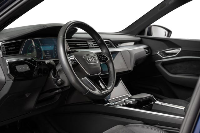 2021 AUDI E-TRON - 9