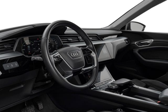 2021 AUDI E-TRON - 9