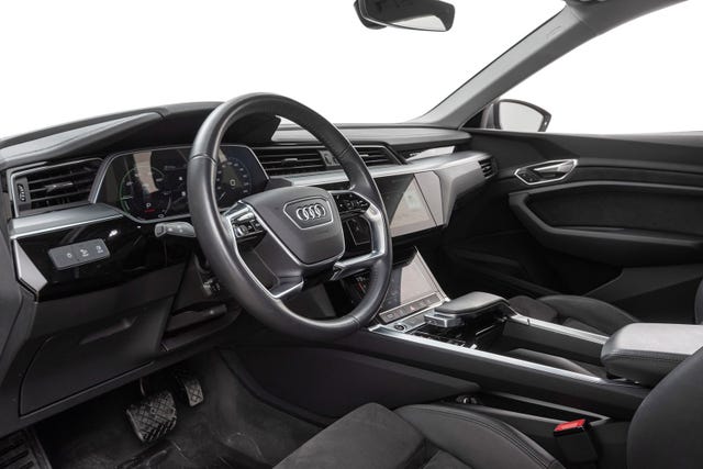 2021 AUDI E-TRON - 9