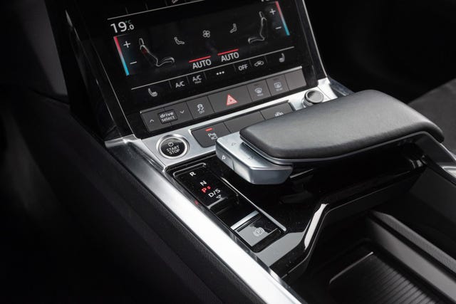 2021 AUDI E-TRON - 16