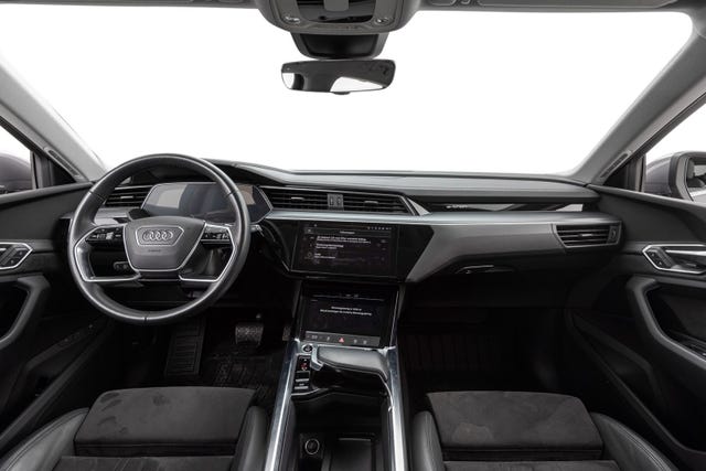 2021 AUDI E-TRON - 10