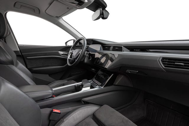 2021 AUDI E-TRON - 11