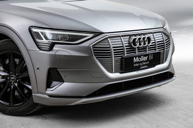 WAUZZZGE1MB018209 2021 AUDI E-TRON-3
