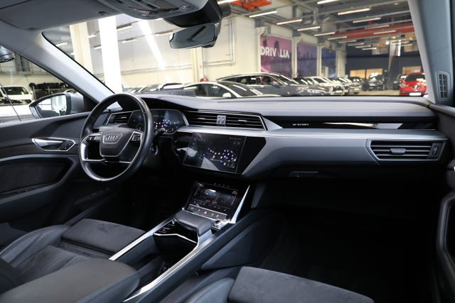 2021 AUDI E-TRON - 14