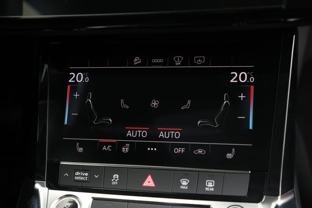 2021 AUDI E-TRON - 35