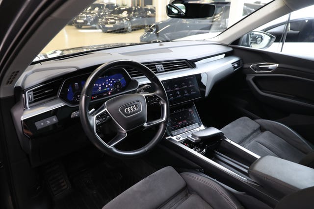 2021 AUDI E-TRON - 24