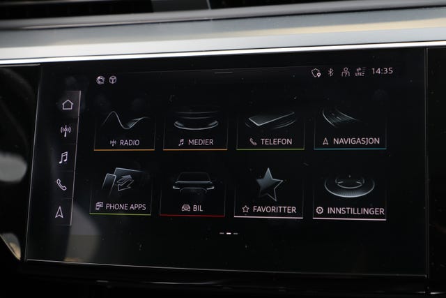 2021 AUDI E-TRON - 33