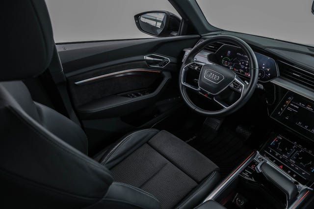 2021 AUDI E-TRON - 38
