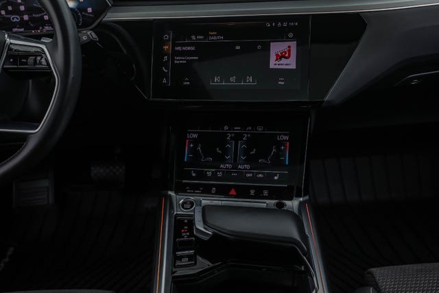 2021 AUDI E-TRON - 32