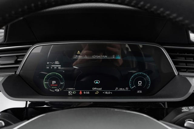 2020 AUDI E-TRON - 14