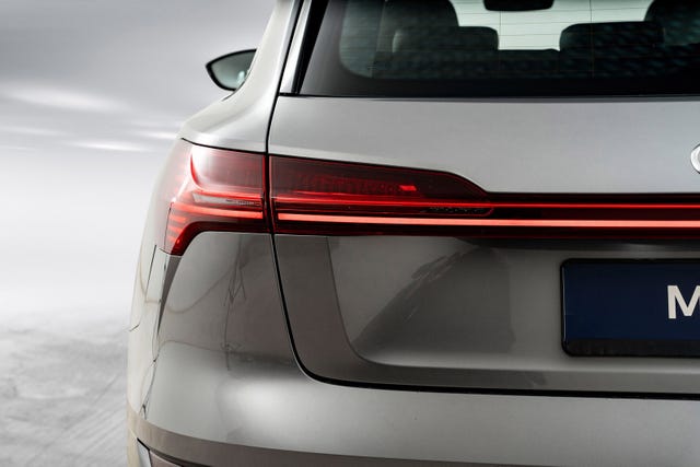 2020 AUDI E-TRON - 8