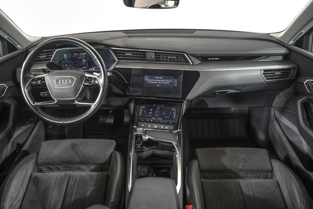 2020 AUDI E-TRON - 20