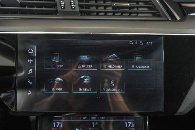 2020 AUDI E-TRON - 39