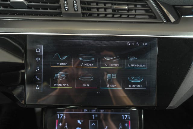 2020 AUDI E-TRON - 36