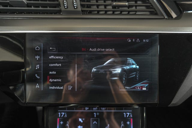 2020 AUDI E-TRON - 37