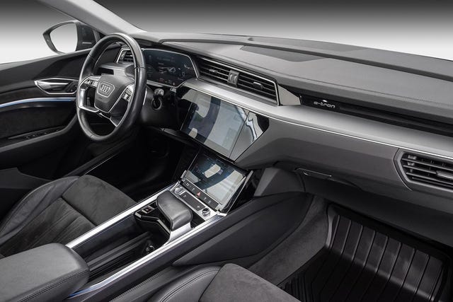 2020 AUDI E-TRON - 25