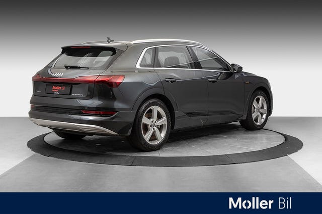 WAUZZZGE2LB019027 2020 AUDI E-TRON-2