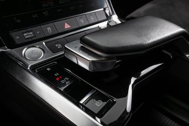 2020 AUDI E-TRON - 18