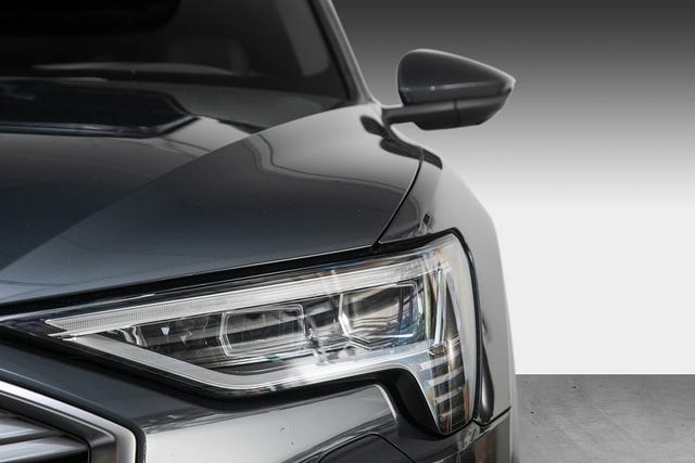 WAUZZZGE7LB014096 2020 AUDI E-TRON-4