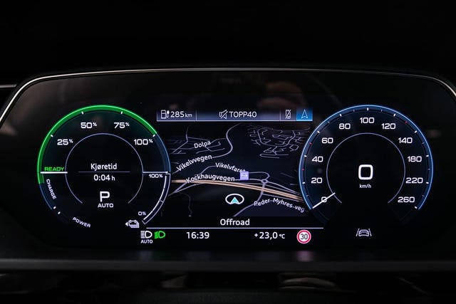 2020 AUDI E-TRON - 13