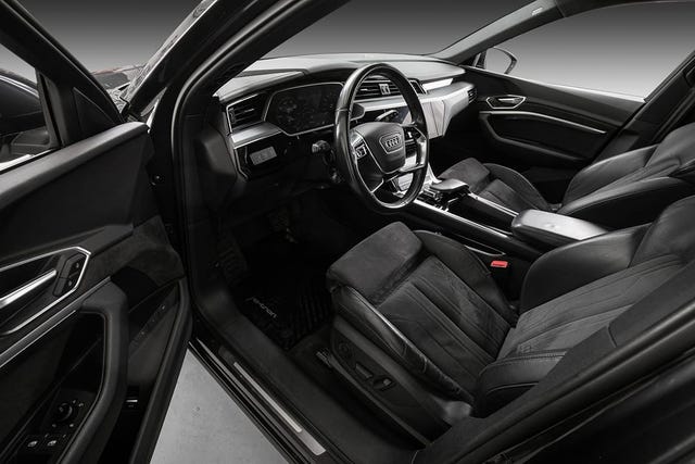 2020 AUDI E-TRON - 24