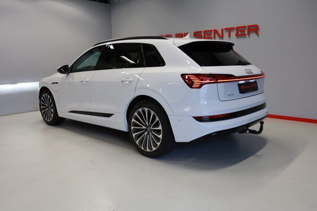 WAUZZZGE5LB035741 2020 AUDI E-TRON-3