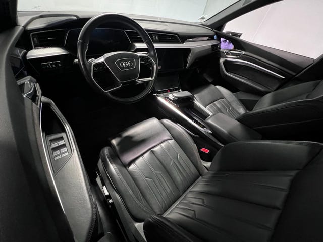 WAUZZZGE5LB005641 2020 AUDI E-TRON-5